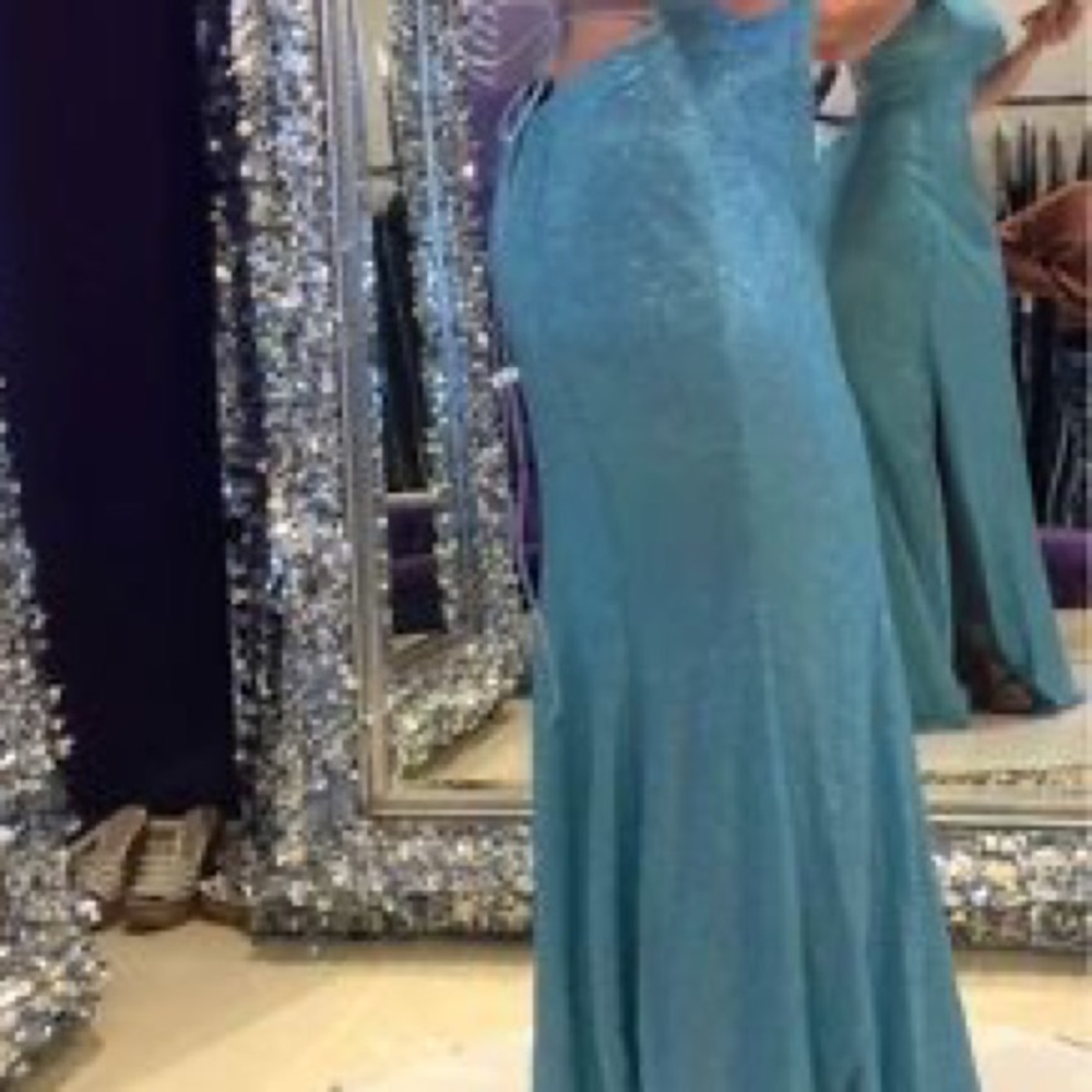 Luxury evening / graduation gown - Picture 2 of 3